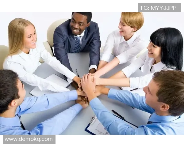 库尔图瓦:从门将到传奇的足球之路与背后的坚持与奋斗 库尔图瓦:从门将到传奇的足球之路与背后的坚持与奋斗